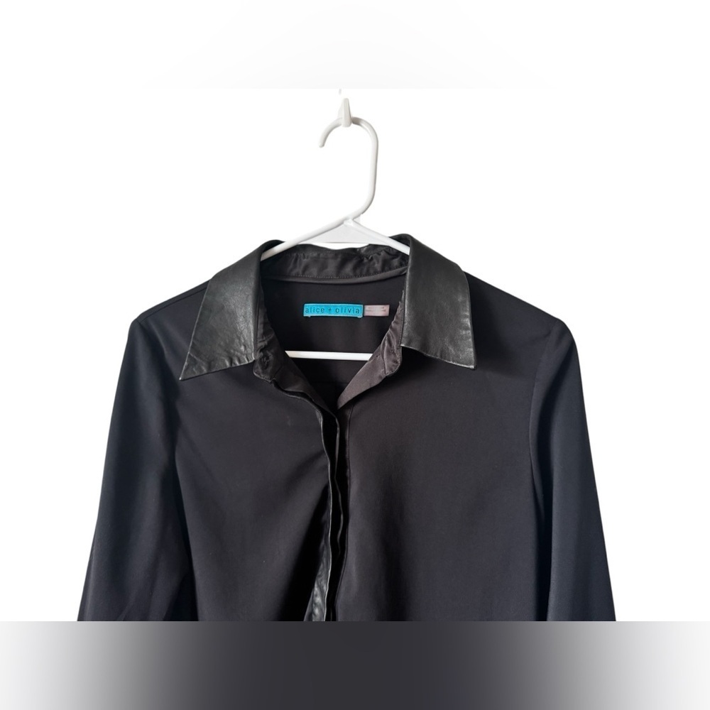 Alice + Olivia Black Long Sleeve Button Down Blouse Leather Collar sz M - Picture 4 of 13
